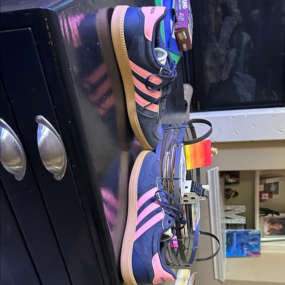 Adidas Breaknet Suede Sneakers, women’s 9 - Picture 3 of 7